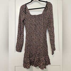 West of Melrose Garden Party Smocked Ruffle Hem. Size M